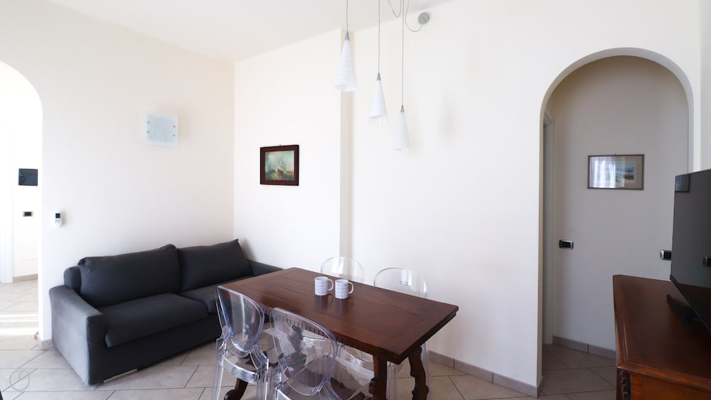 Apartment (2 Bedrooms)