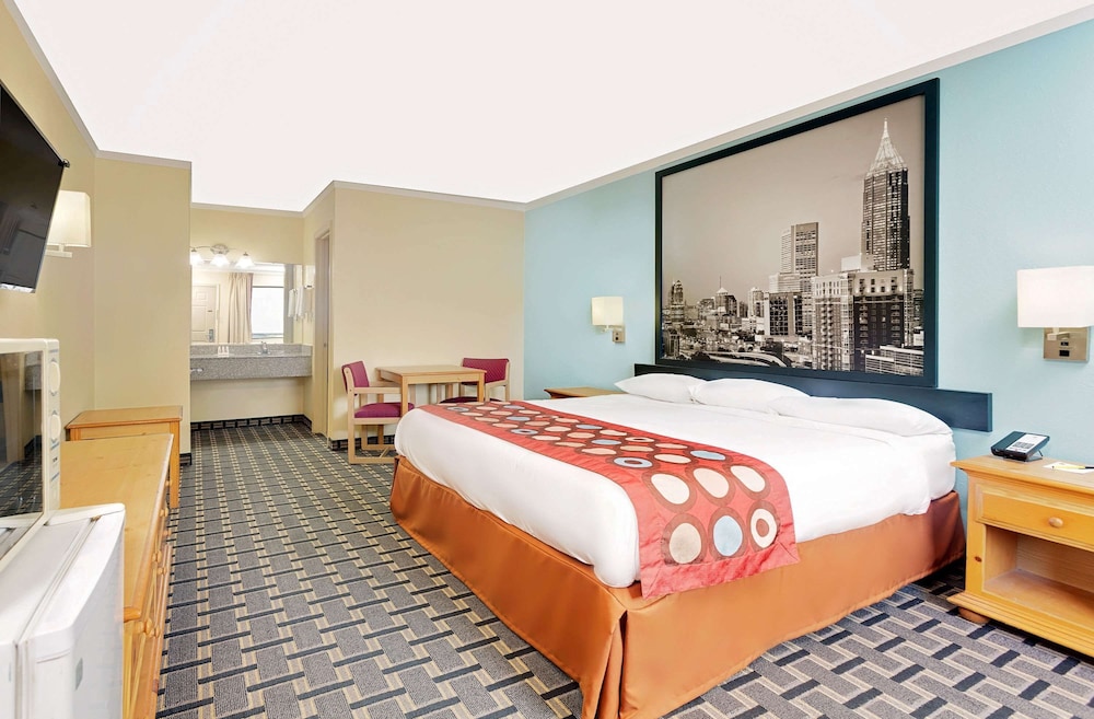 Room, 1 King Bed, Non Smoking photo 2