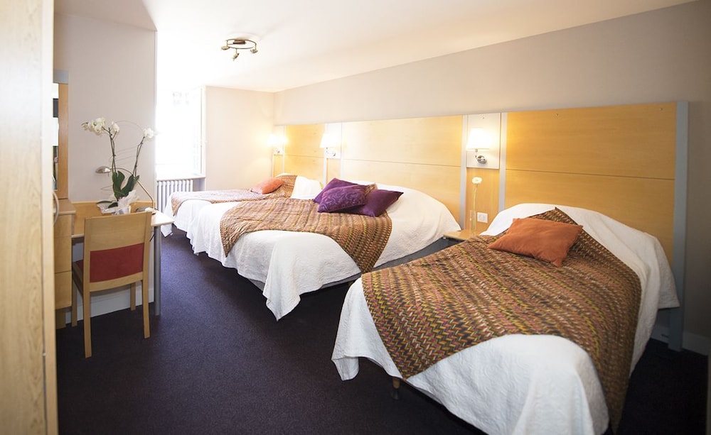 Classic Triple Room photo 2