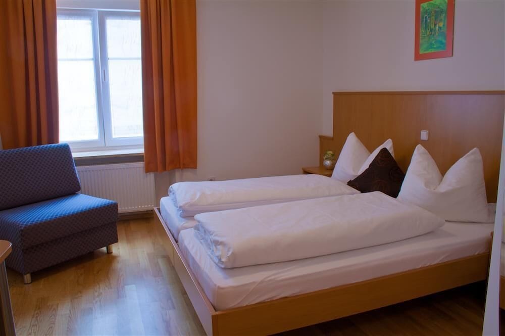 Basic Double Room photo 1