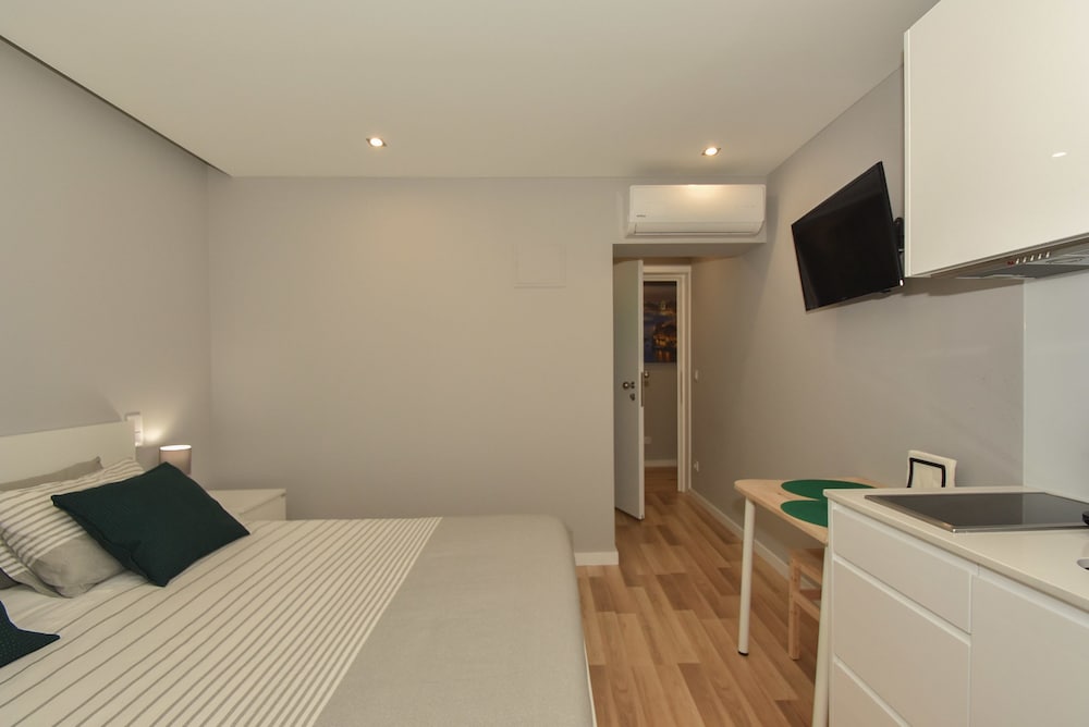 Comfort Studio Suite, Terrace (1)