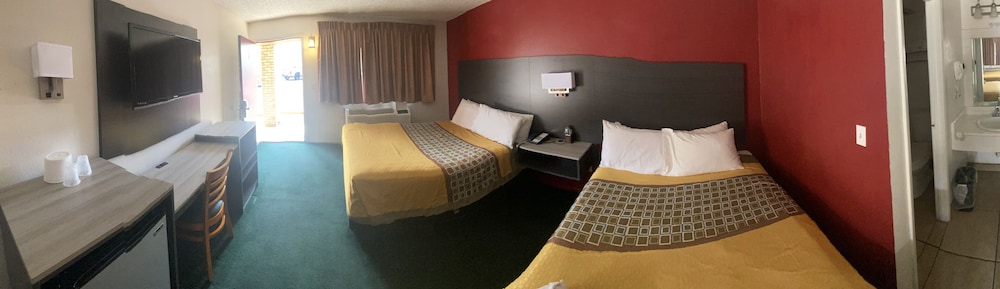 Standard Room, 2 Queen Beds, Non Smoking photo 1