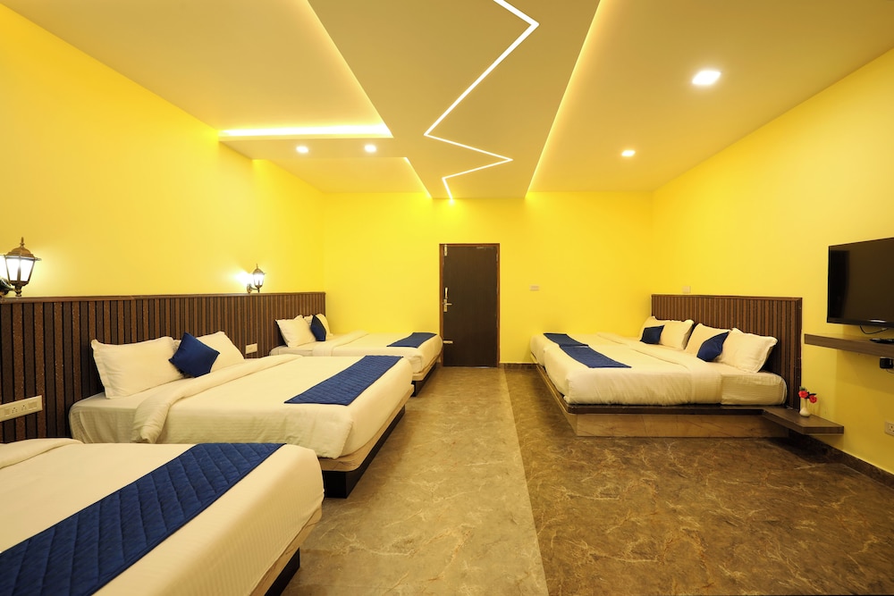 Premium Room, Mixed Dorm