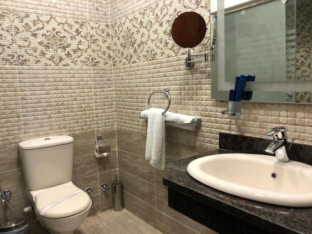 Family Suite, 2 Bedrooms, Pool View