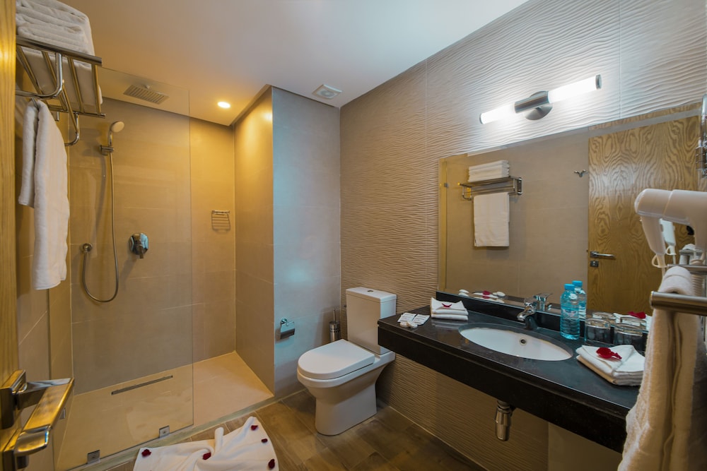 Standard Double or Twin Room - Photo 4