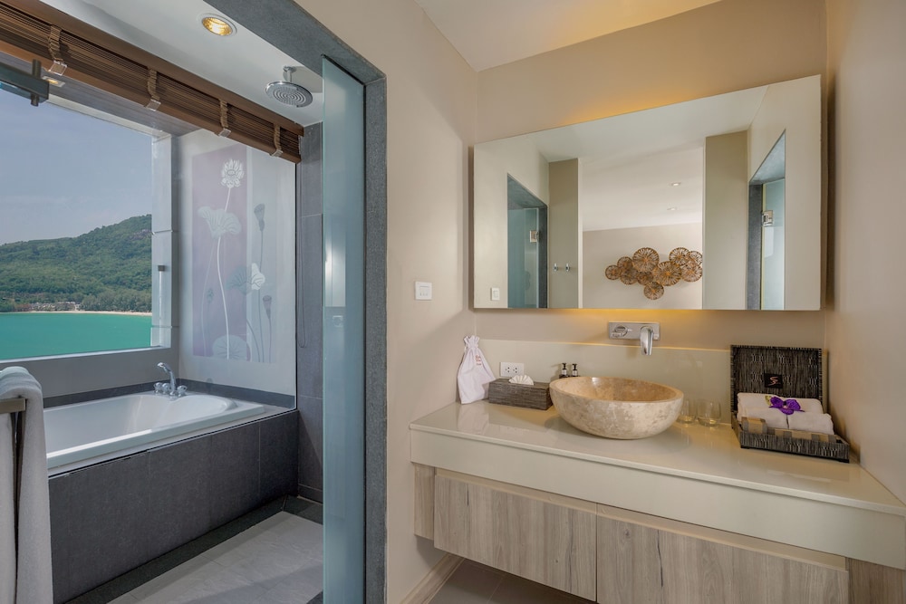 Sea View Jacuzzi Junior Suites - Photo 8