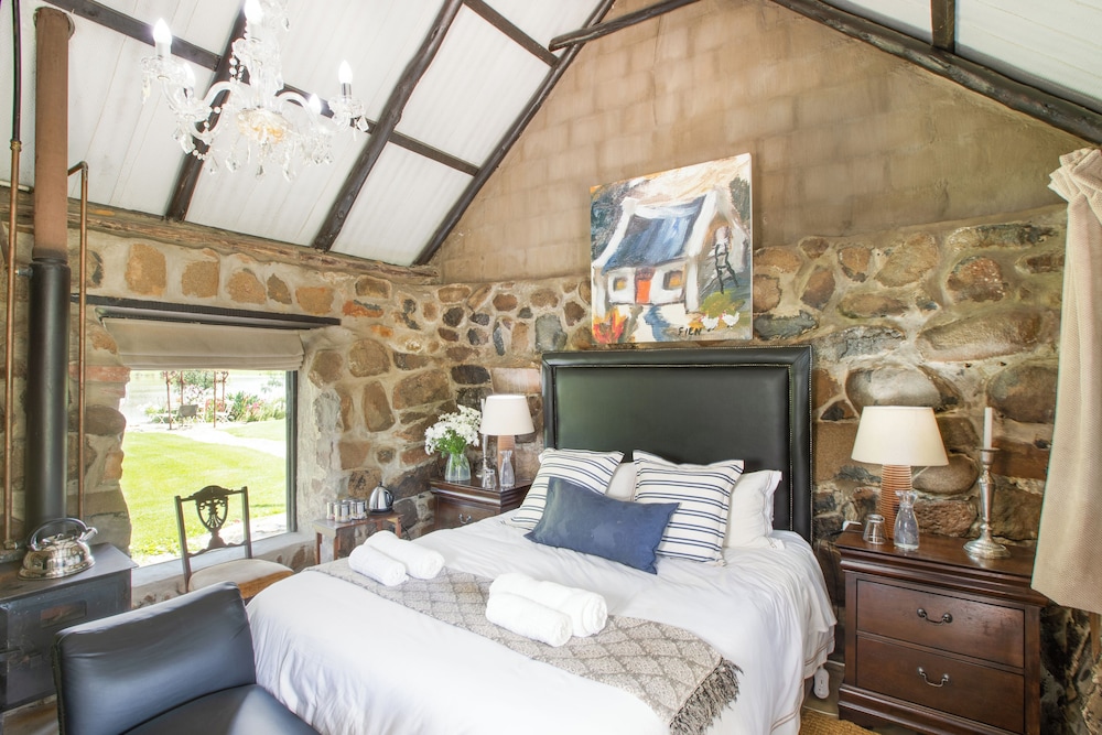 Bull Stables Room 9