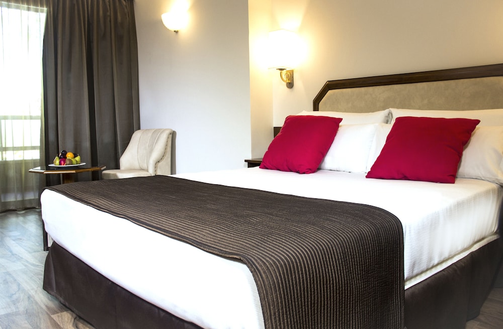 Double Room, 1 Queen Bed