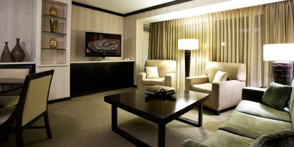 Resort Oh So Suite, 1 King Bed, Non Smoking - Photo 3