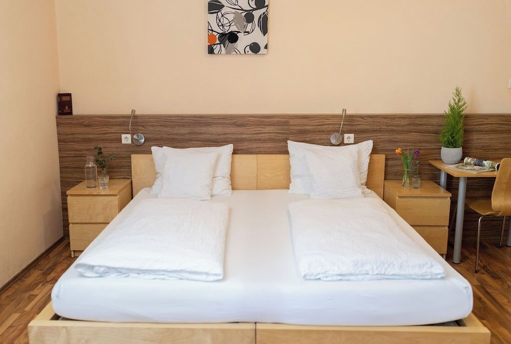 Quadruple Room - Photo 2