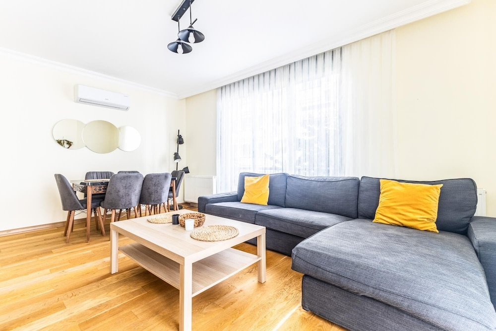 Apartment photo 3