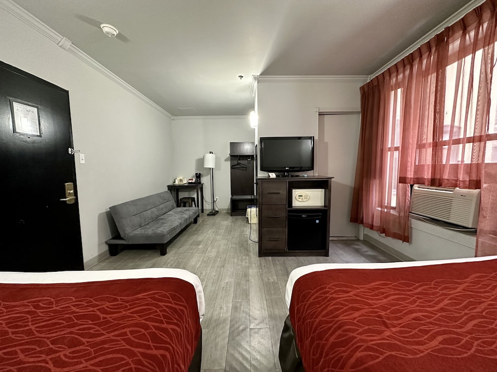 Standard Room, 2 Full Beds, Sofa, Non Smoking photo 3