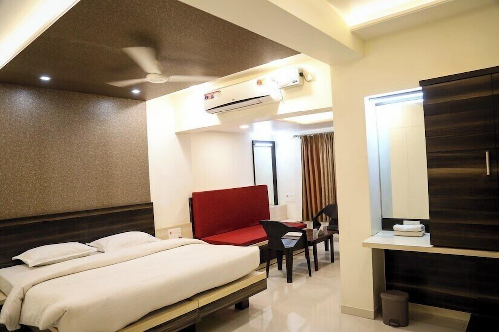 Luxury Double Room, Balcony, City View