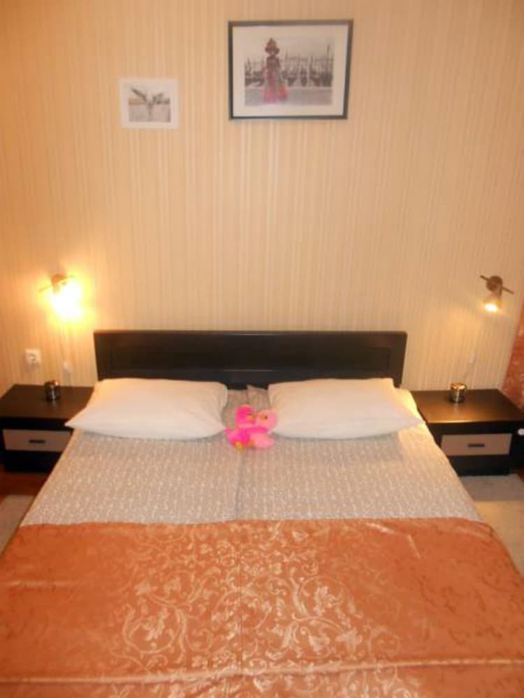 Standard Double Room, Shared Bathroom