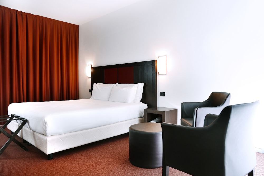 Superior Double or Twin Room - Photo 1