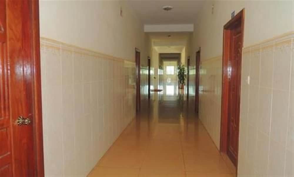 City Twin Room (with Fan) photo 2