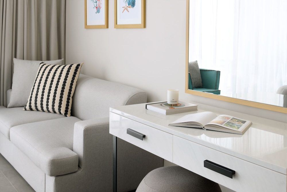 Deluxe Island Sea View King Room photo 2