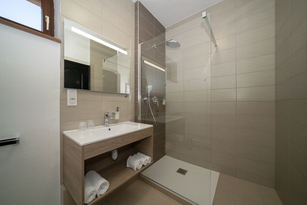 Triple Room, 3 Twin Beds, Non Smoking photo 3
