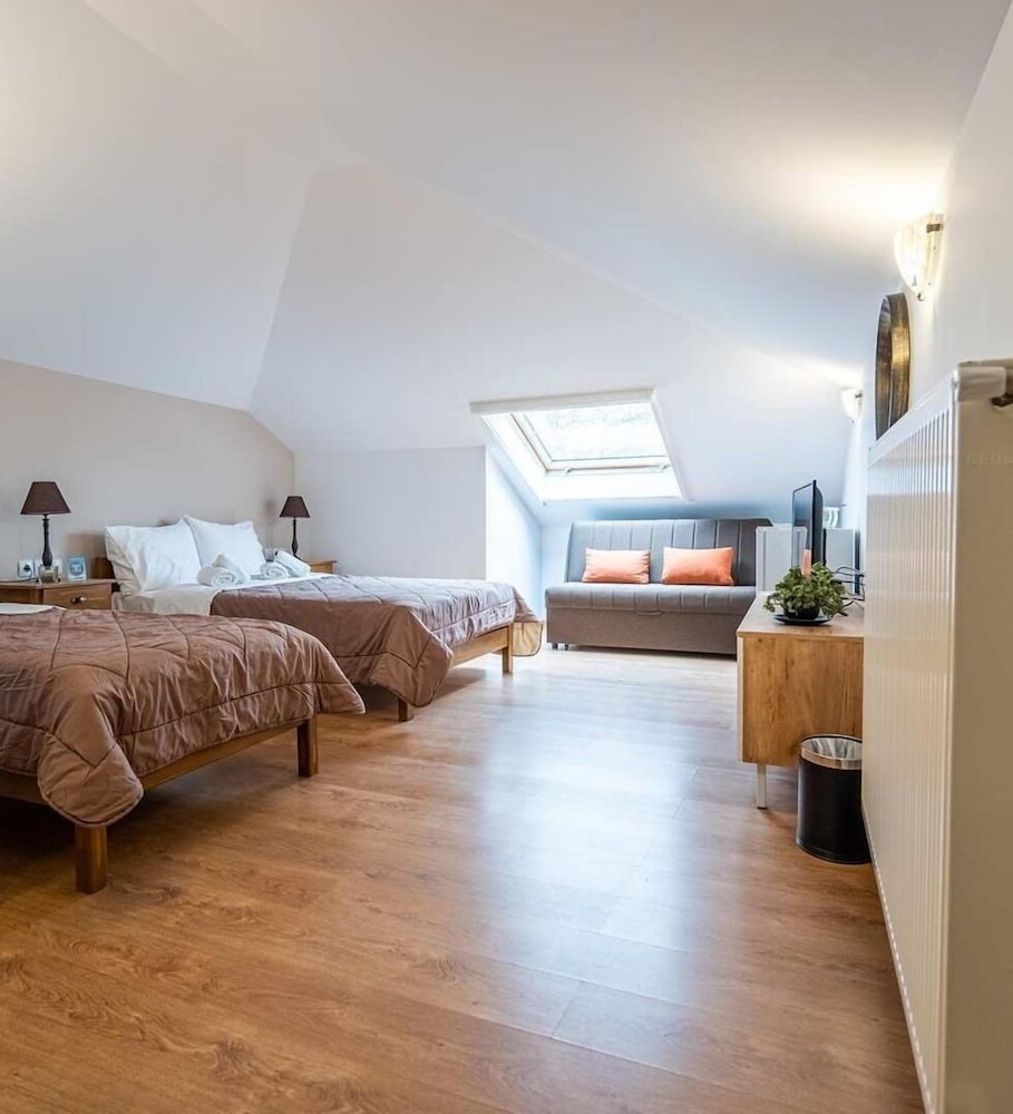 Quadruple Room, City View photo 3