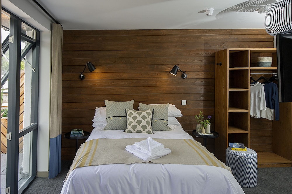 Double Room (Loch Lochy) photo 2
