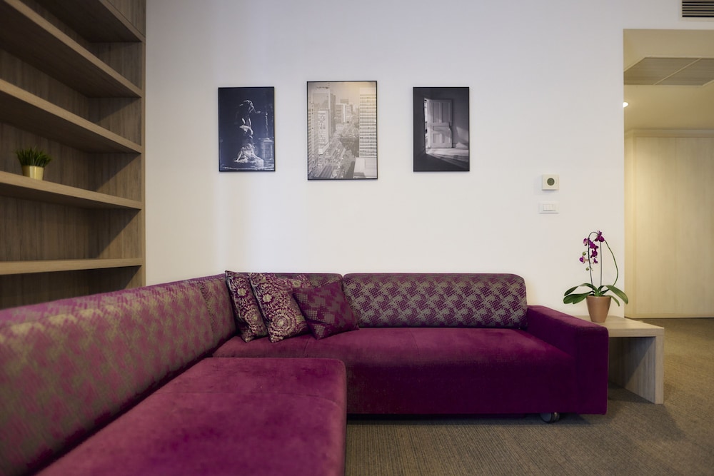 Business Room photo 3