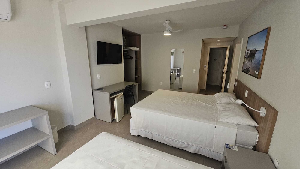 Deluxe Triple Room, Air conditioning photo 1
