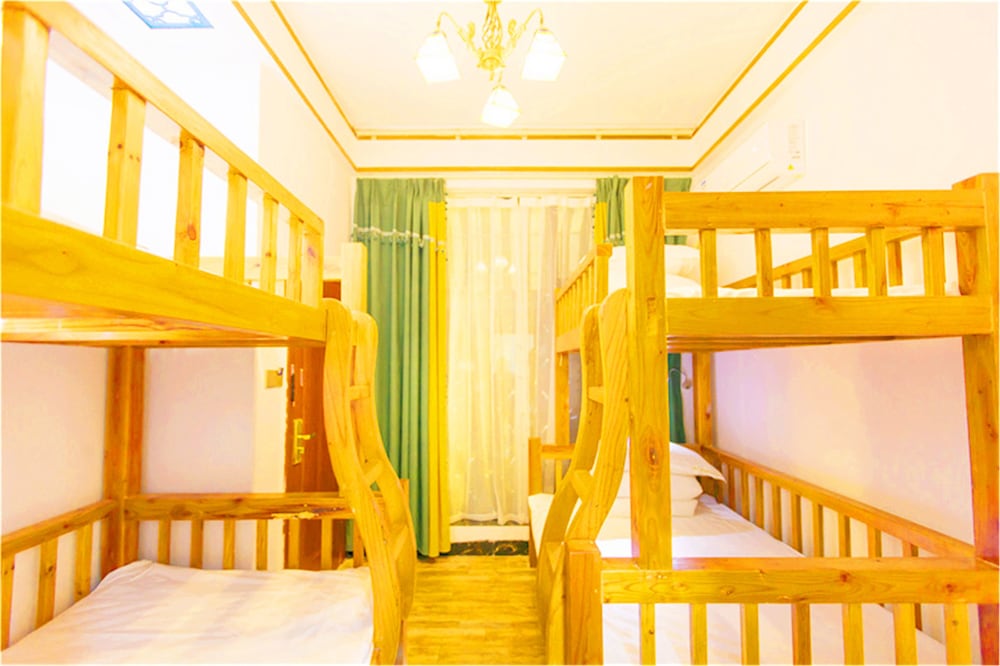 Shared Dormitory, Women only photo 3