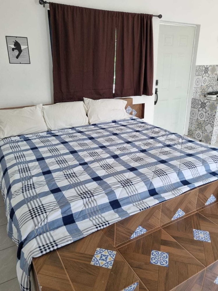 Deluxe Studio Suite