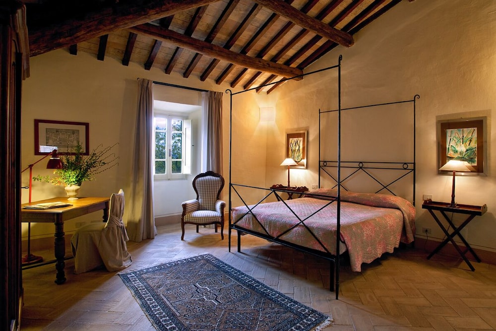 Suite, 2 Bedrooms photo 2