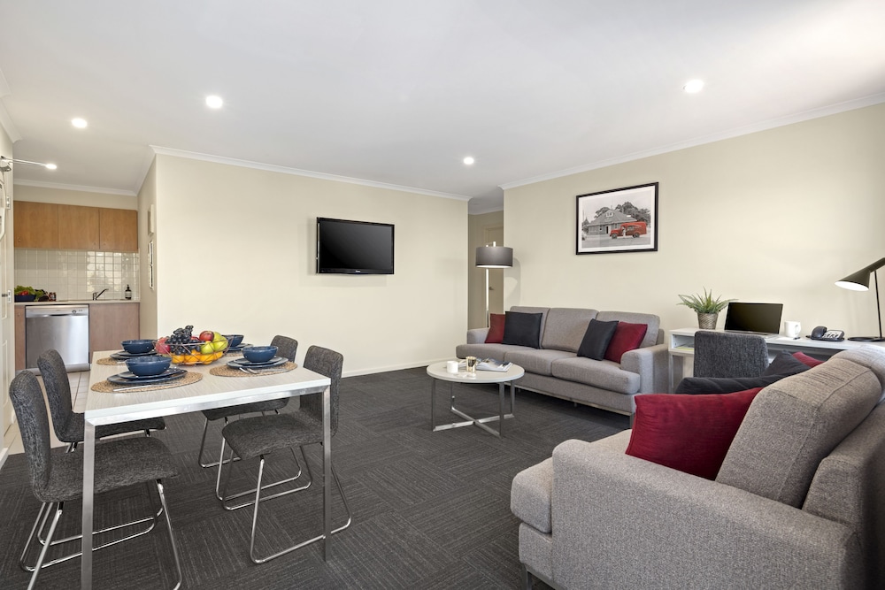 Two Bedroom Apartment - Photo 5