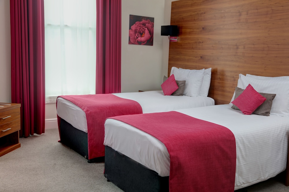Superior Room, 1 Queen Bed, Non Smoking (Converts to 2 Twin Beds) - Photo 6
