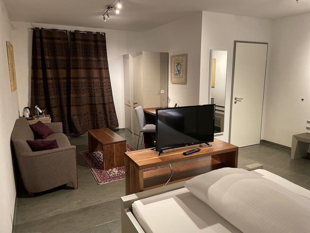 Deluxe Double or Twin Room - Photo 4
