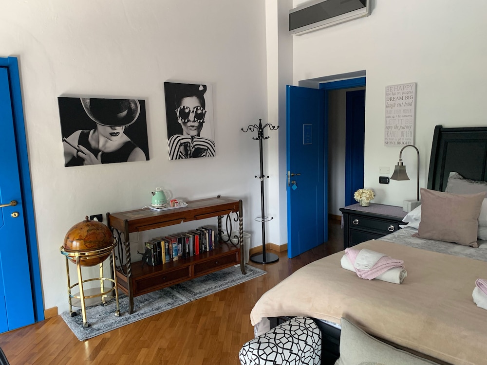 Exclusive Double Room, 1 Queen Bed, Pool View photo 3
