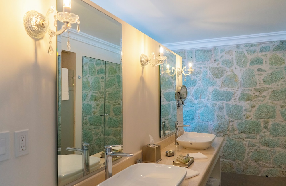 Twin Junior Suite Double - Photo 9