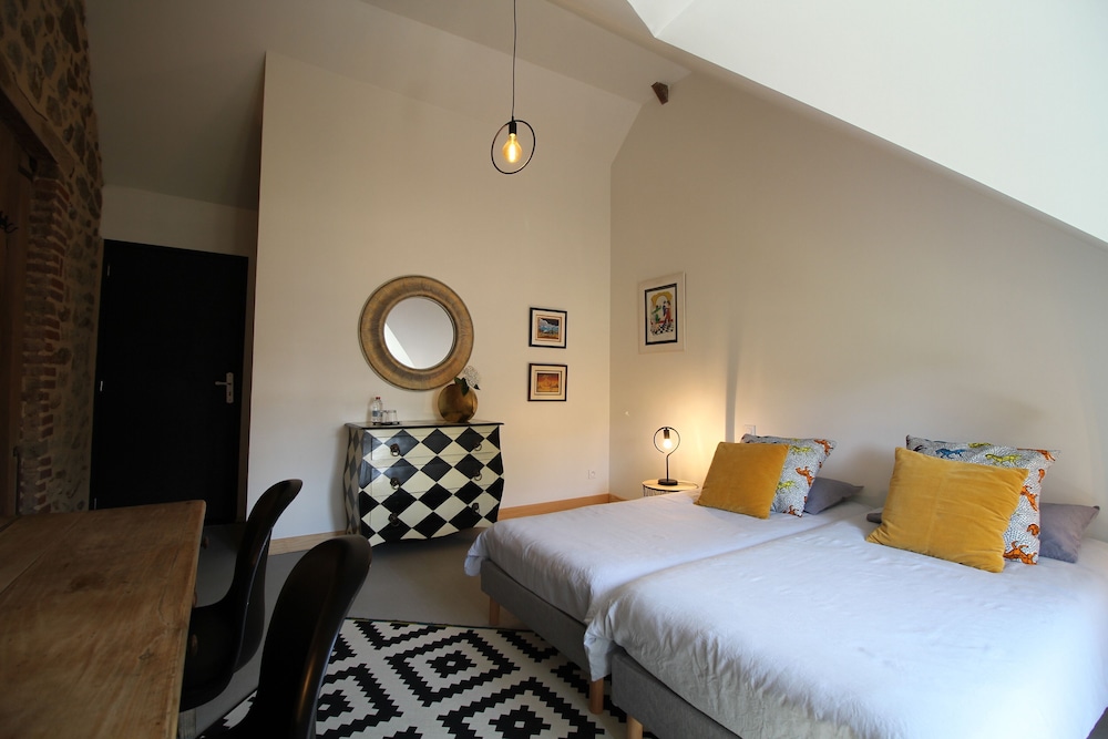 Twin Room, 2 Twin Beds, Non Smoking photo 3