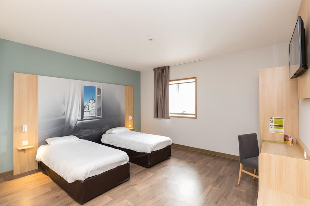 Twin Room, Non Smoking - Photo 3