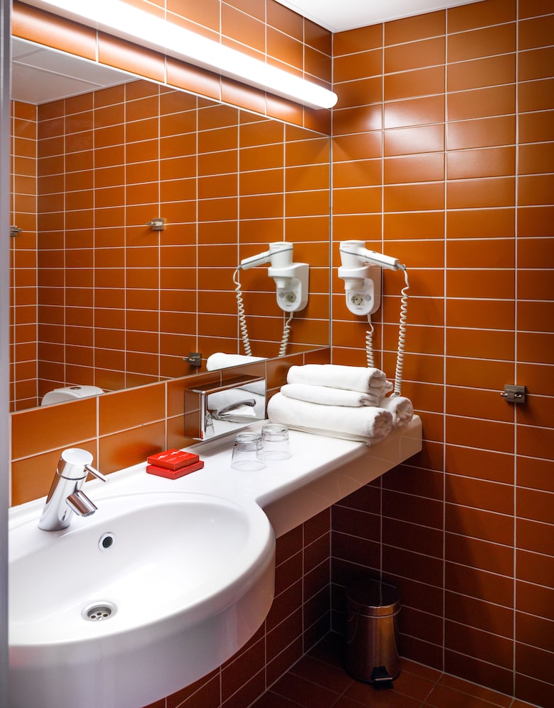 Standard Double or Twin Room - Photo 4