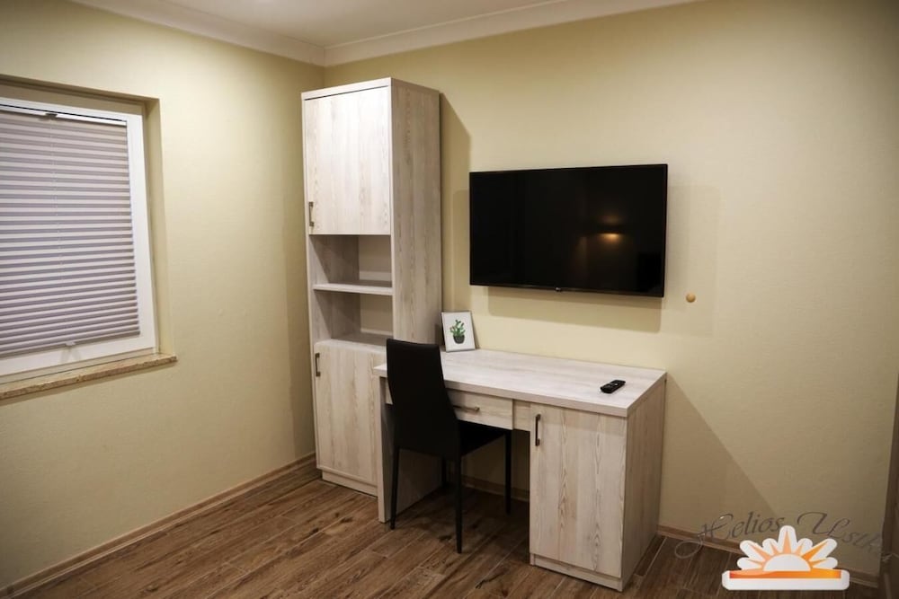 Apartment photo 2