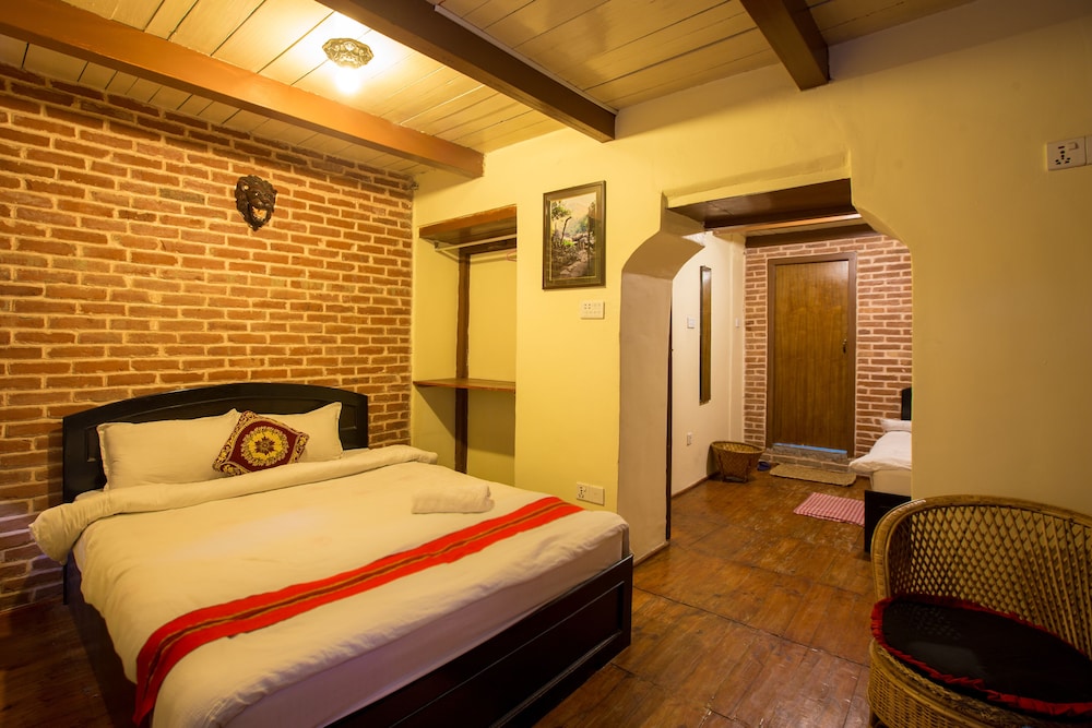Family Room, Multiple Beds, City View photo 3