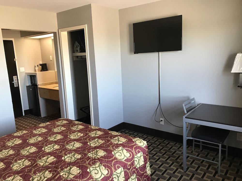 Room, 1 Queen Bed, Smoking
