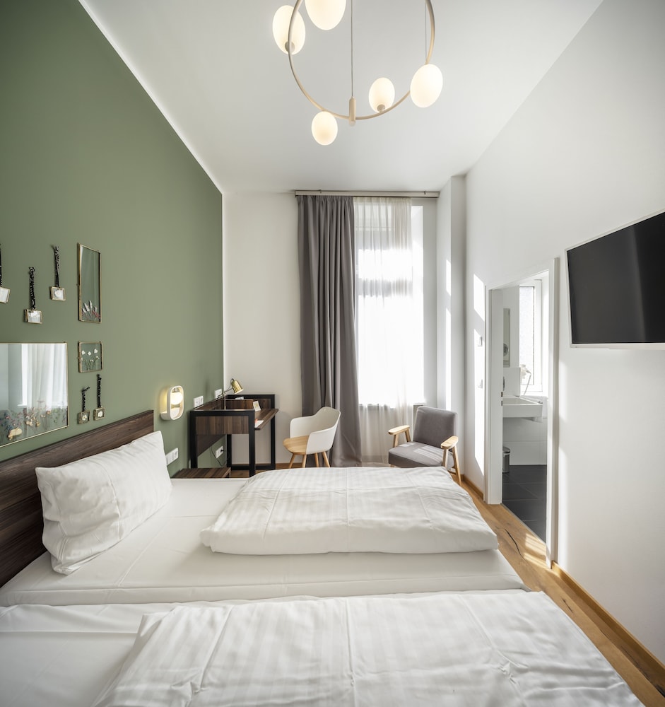 Double Room - Photo 14