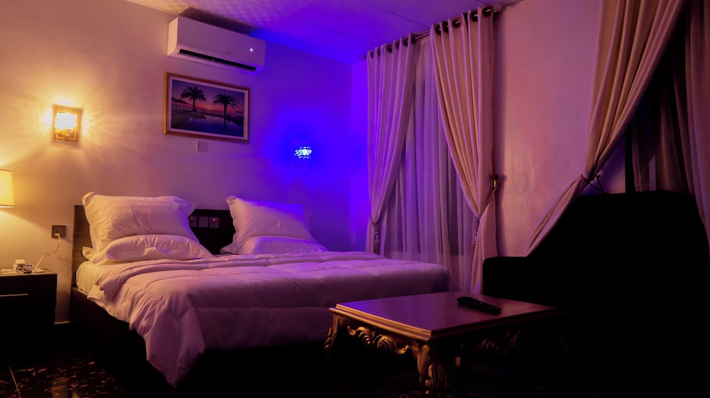 Basic Single Room photo 3
