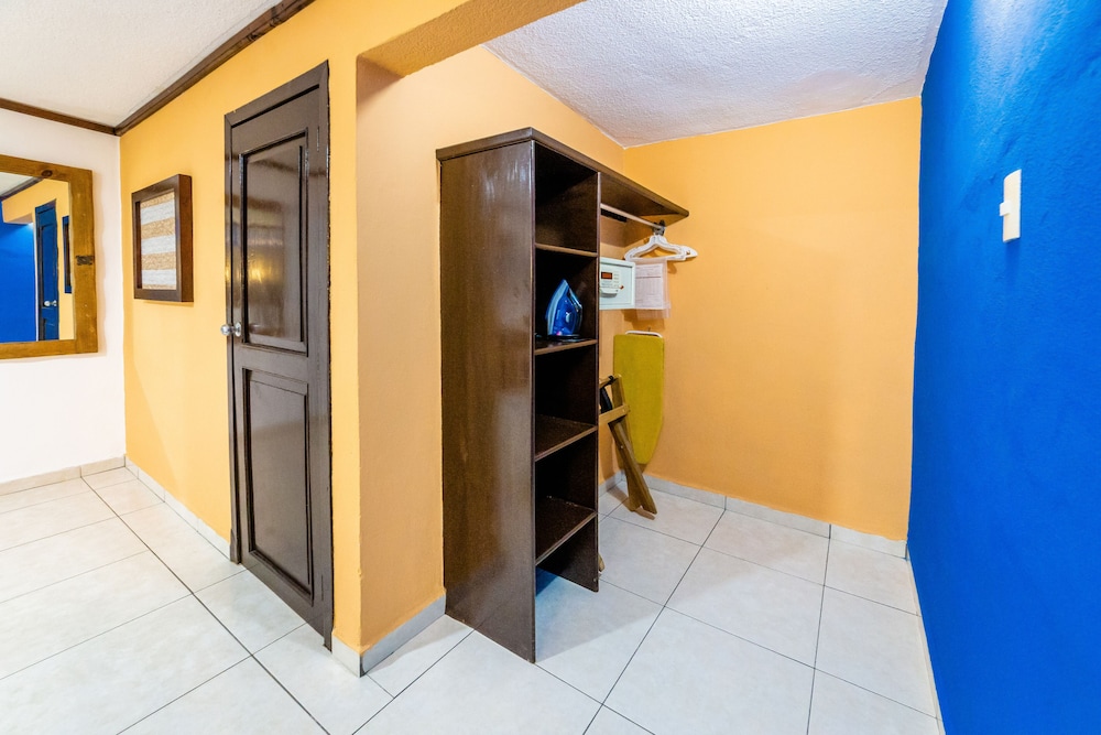 Standard Room, 2 Double Beds - Photo 4