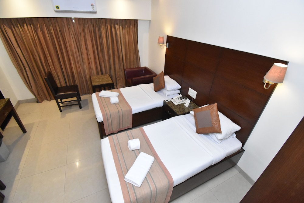 Executive Room - Photo 6