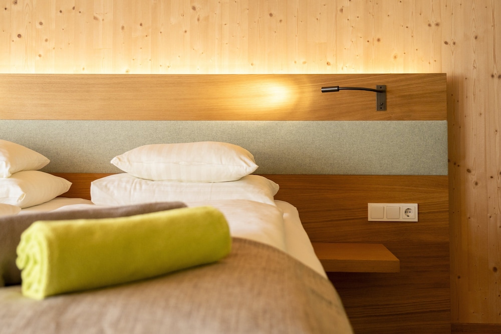 Superior Twin Room (Baumkronenzimmer) photo 2