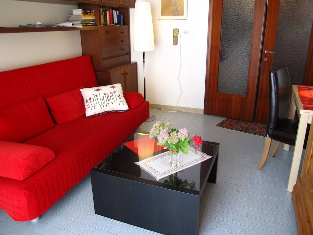 Apartment, 2 Bedrooms, Balcony, City View photo 3