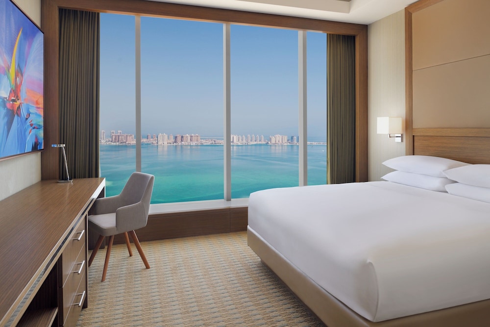 Room, 1 King Bed (Sea View)