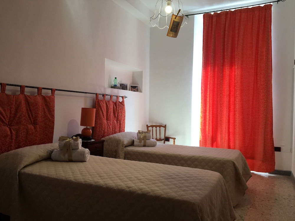 Triple Room, City View (1) photo 3
