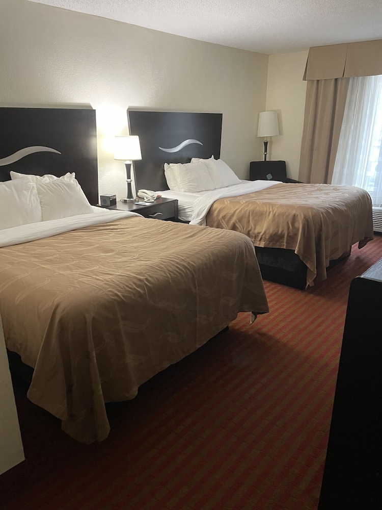 Room, 2 Queen Beds, Non Smoking - Photo 1