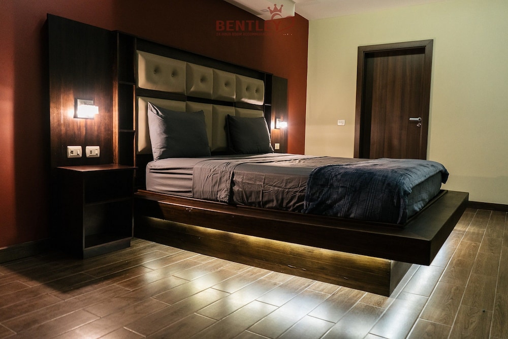 Deluxe Double Room, 1 King Bed photo 2